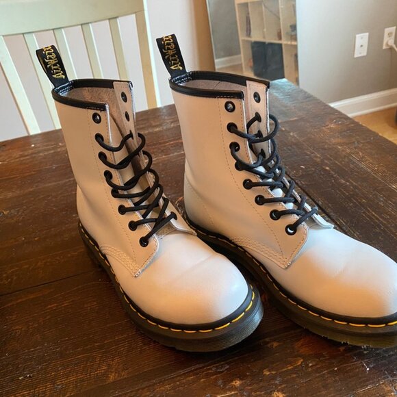 Dr. Martens 1460 White Smooth Leather Women's Lace Up Boots Size 8 - Picture 5 of 7
